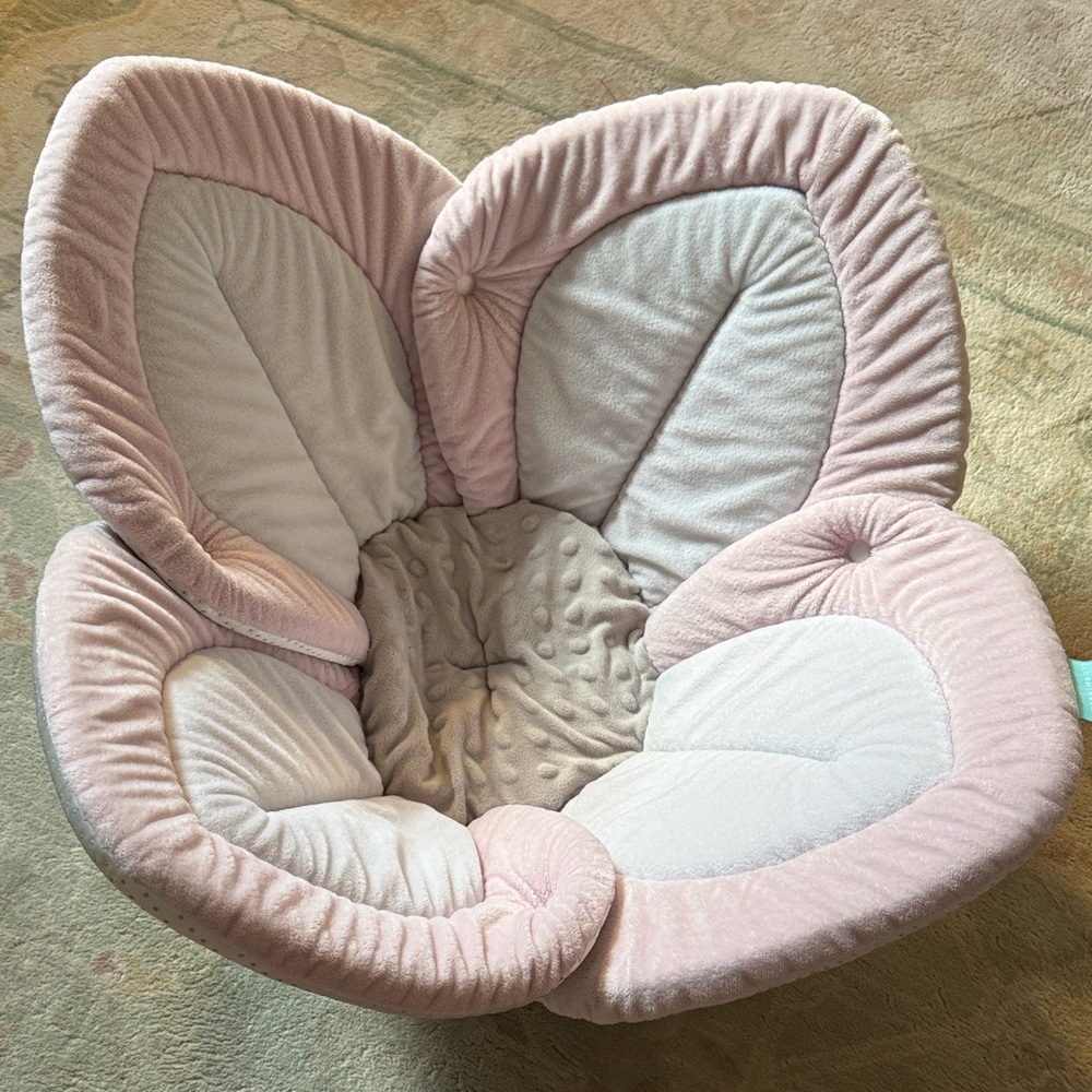 Pink and Cream Baby Flower Bath